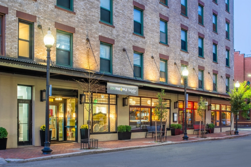 Staypineapple Hotel Boston